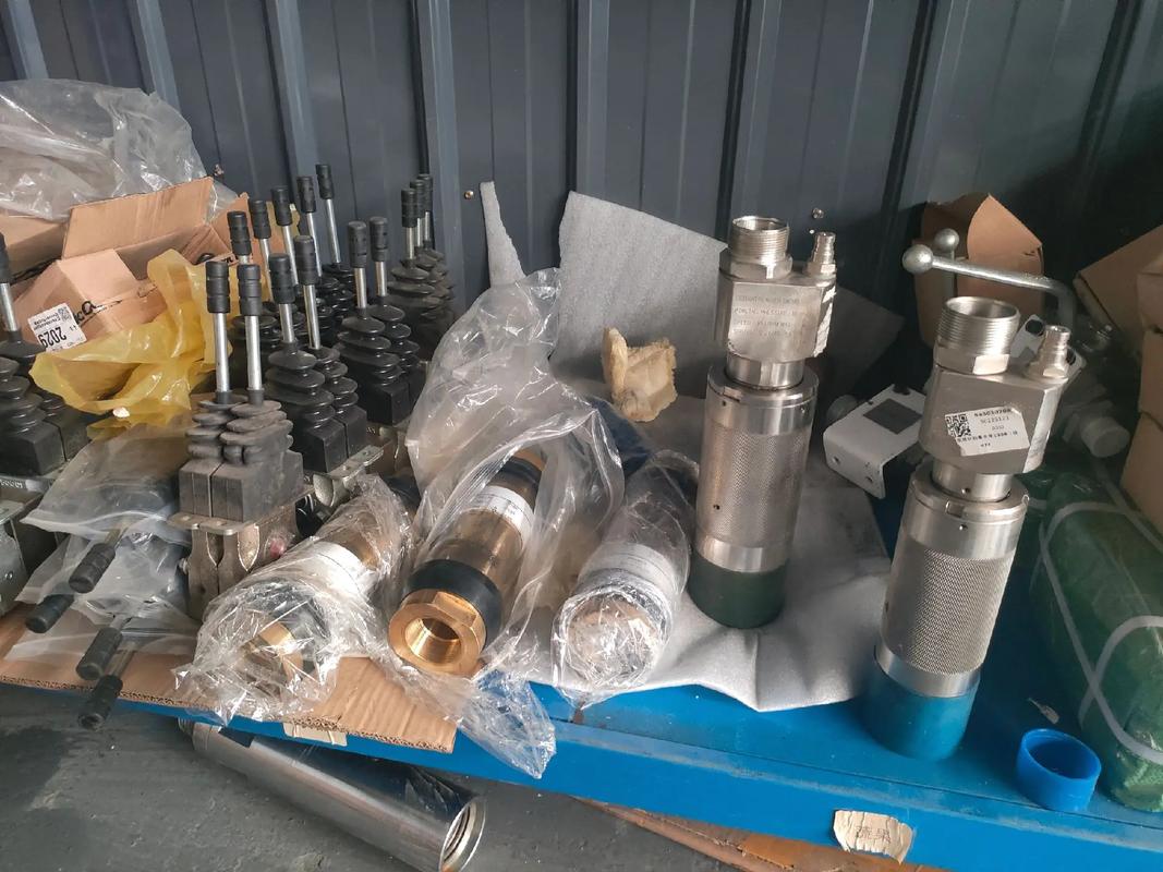 鉆機配件與機械設備及其配件的全面解析